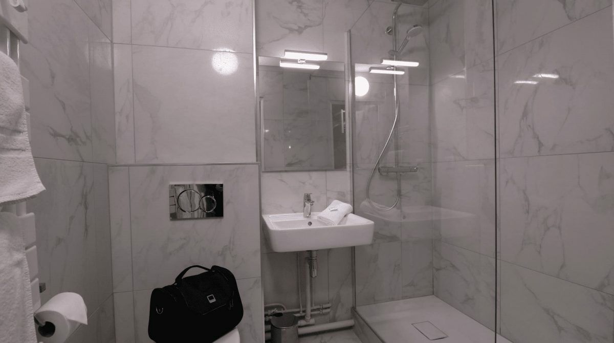 Hotel L'Ortega - Rennes St Jacques Aeroport Saint-Jacques-de-la-Lande Zimmer foto